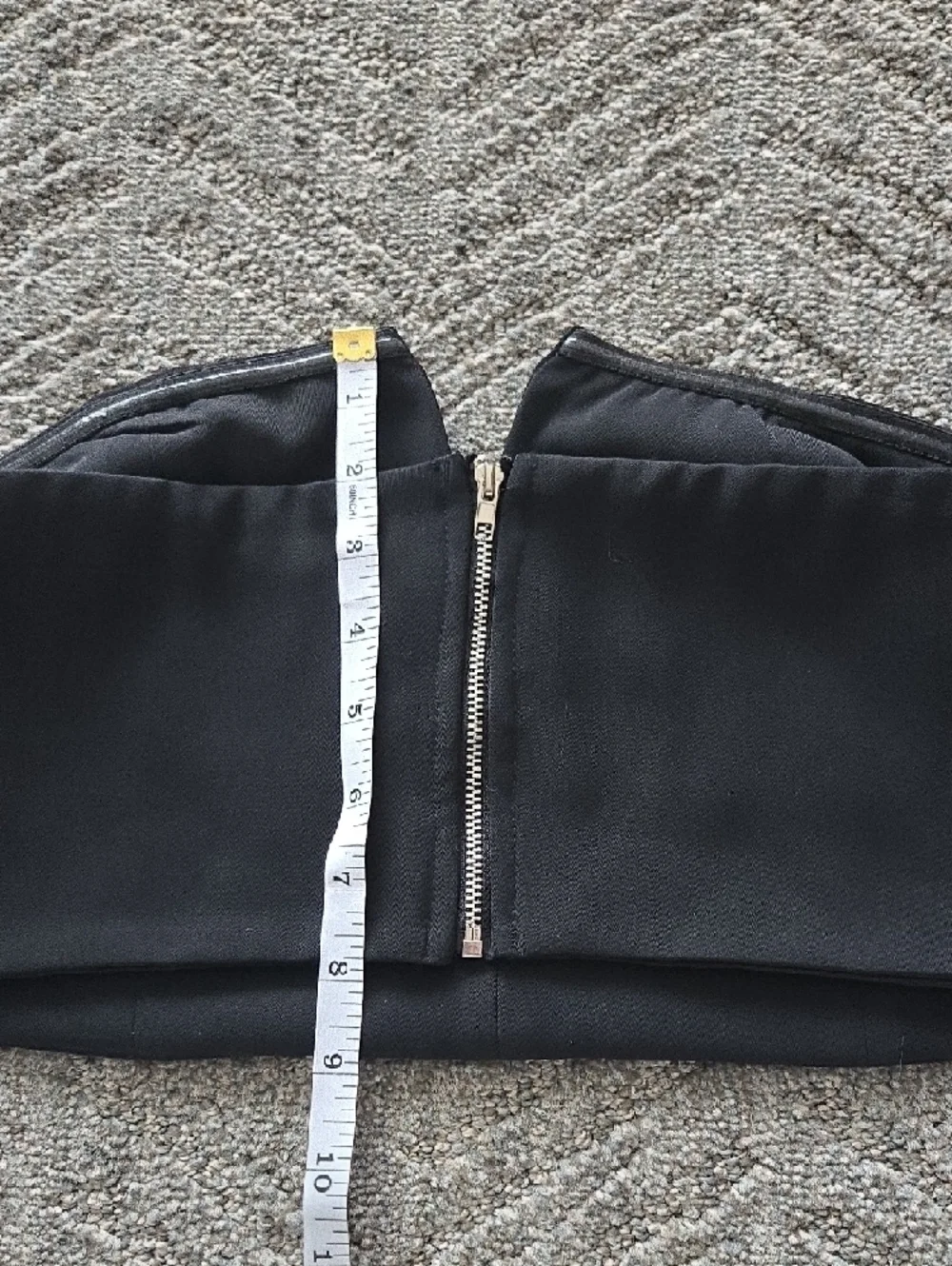 Forever 21 Black Women's Top with Branded Neck Tag - Picture 4 of 6